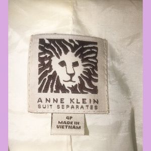 Anne Klein Jackets & Coats - Anne Klein - Suit Jacket / Blazer - White -Size 4P Anne Klein Jackets & Coats - Anne Klein - Suit Jacket / Blazer - White -Size 4P